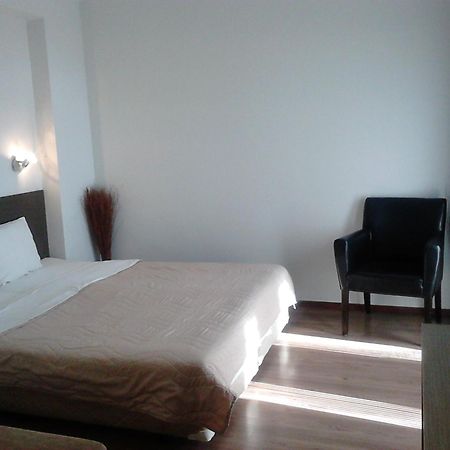 Prenociste Konstantin 2008 Hotell Ni Rum bild