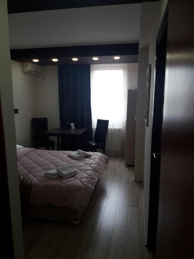 Prenociste Konstantin 2008 Hotell Ni Exteriör bild